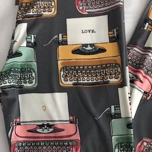 Lularoe typewriter leggings Clearance